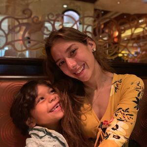 Meet your Posher, Danielle